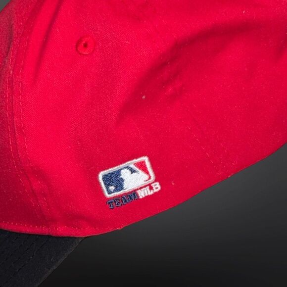 OC Sports CINCINNATI REDS Black & Red Adjustable Baseball Cap Hat - Picture 6 of 7